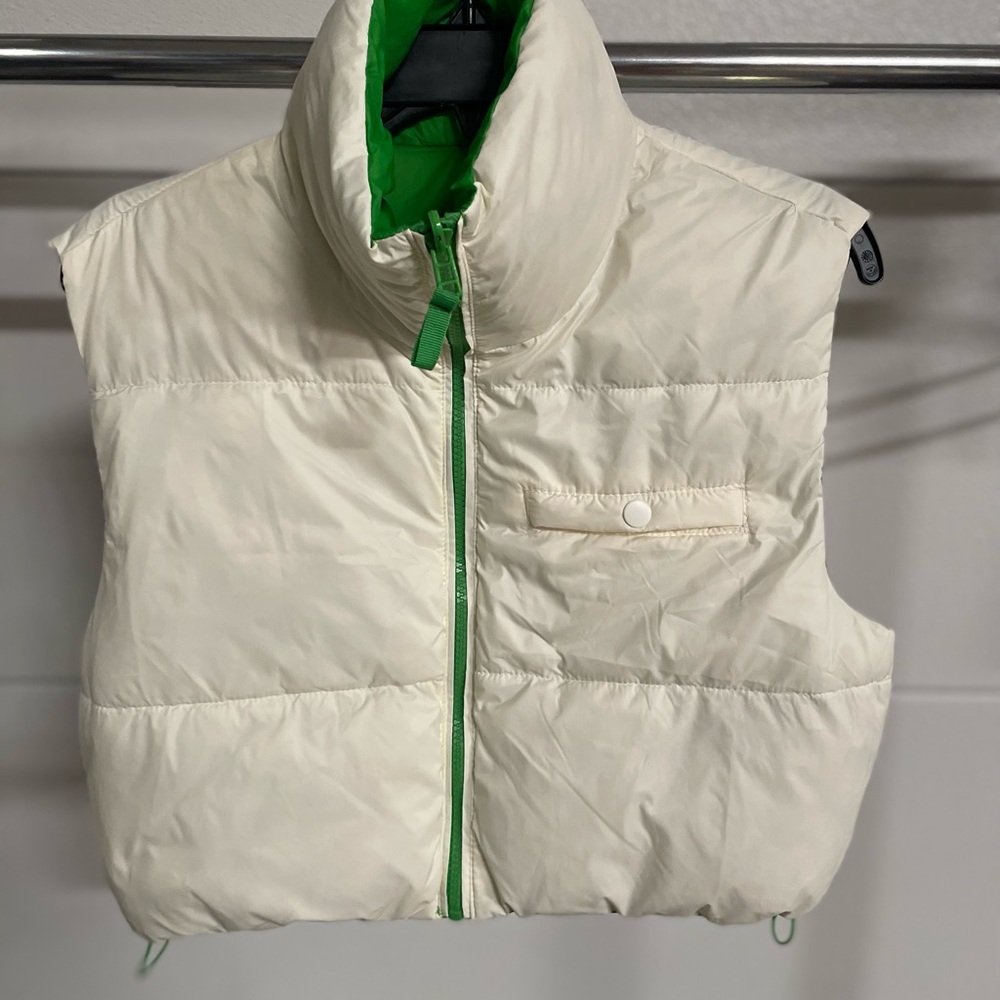 Reversible Cream and Green Puffer Vest XS like new